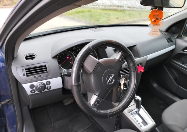 Opel Astra cena 10900 przebieg: 266000, rok produkcji 2006 z Grudziądz małe 121